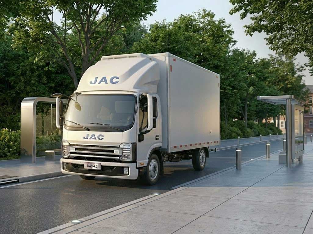 iJAC de 4,2 toneladas en una calle urbana