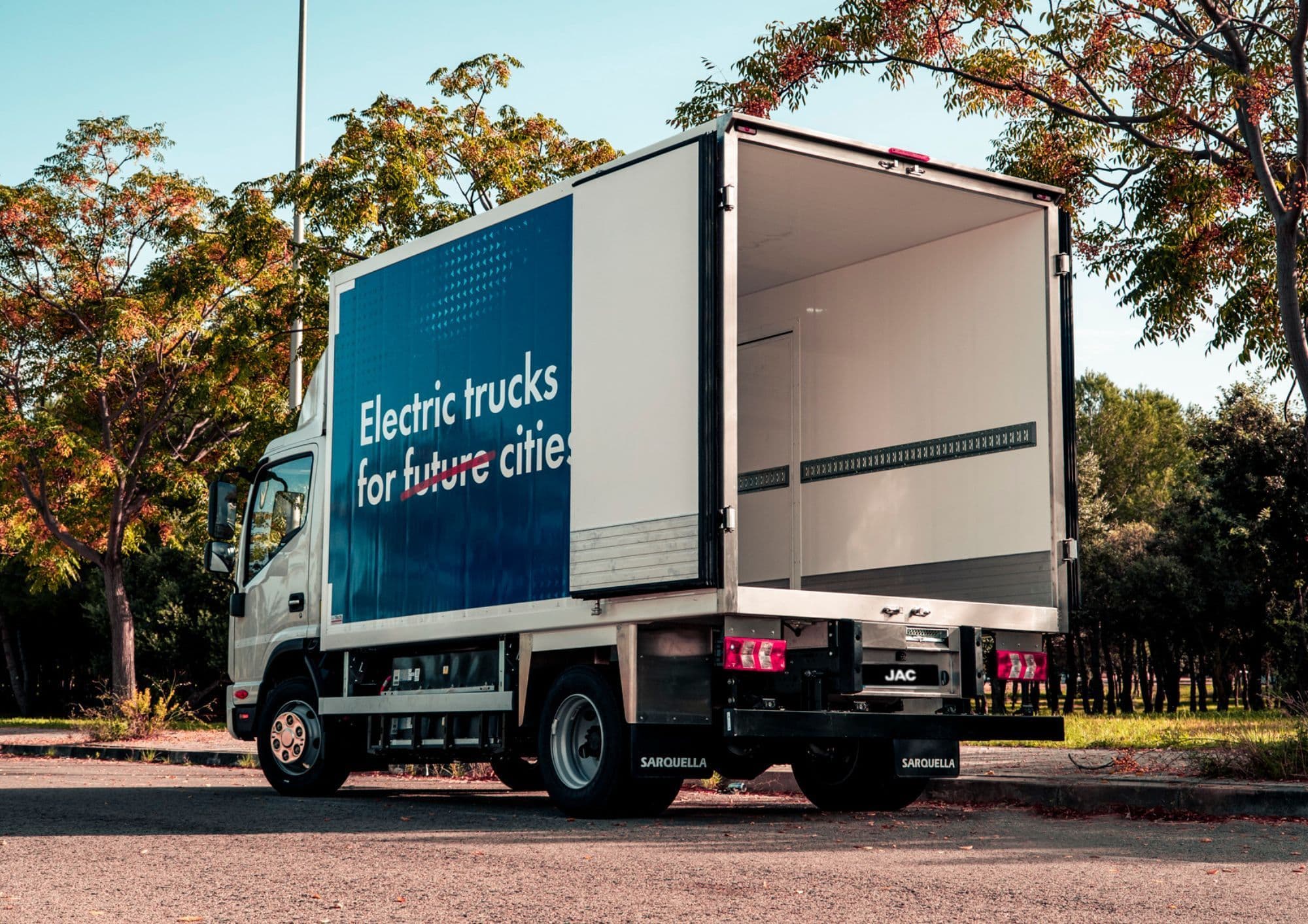 Tipos de carrozado para camiones eléctricos de última milla